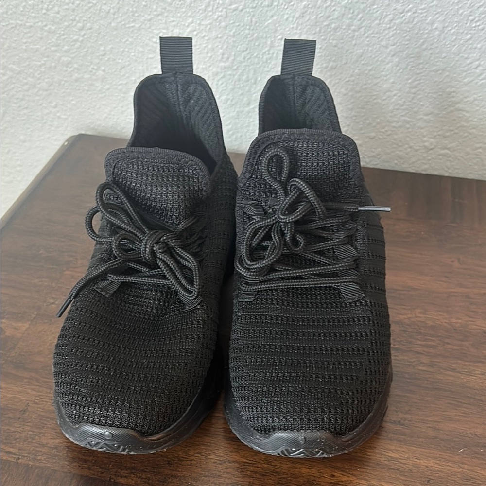 Rampage Black mesh Sneakers Modern Slip-On Design